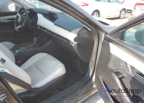 2019 Mazda Mazda3 Premium Package z USA, uszkodzony, nr VIN JM1BPBEM6K1133340